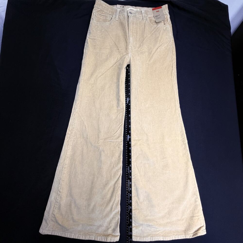 Levi’s Women’s Ribcage Corduroy Pants Super Rise NWT 31x31 - Picture 2 of 9